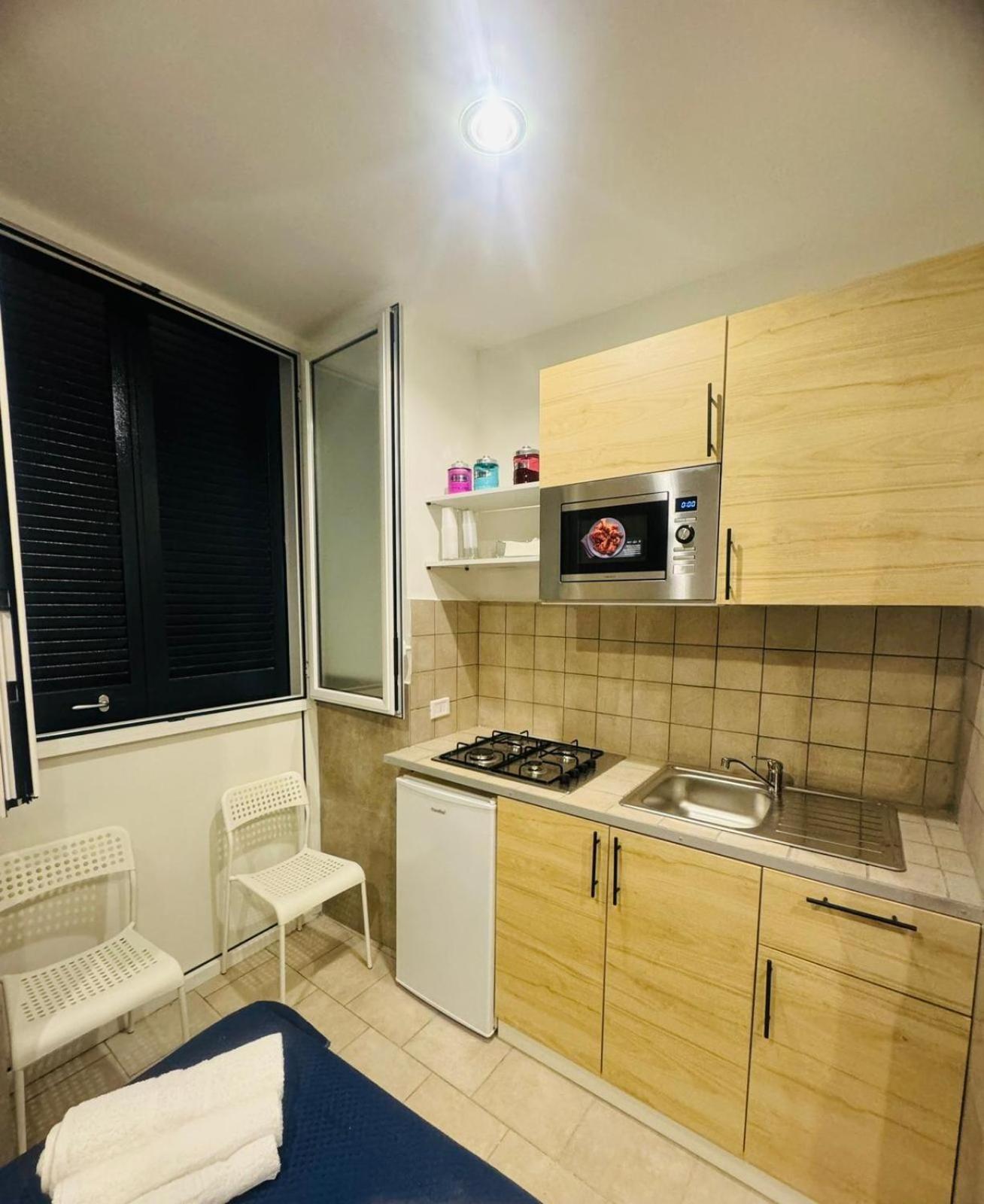 Terrazza Miracoli Napoli Aparthotel Exteriör bild