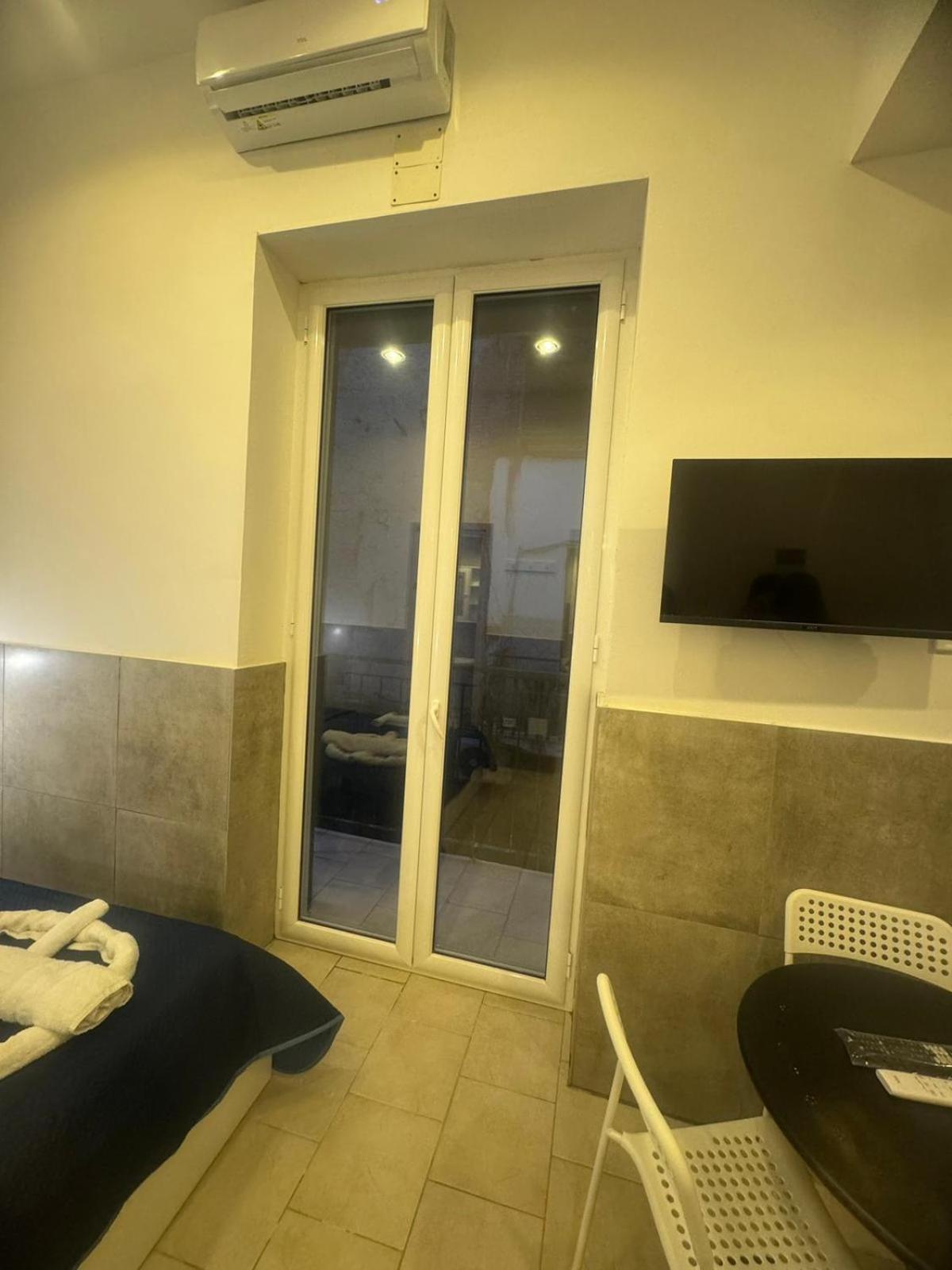Terrazza Miracoli Napoli Aparthotel Exteriör bild