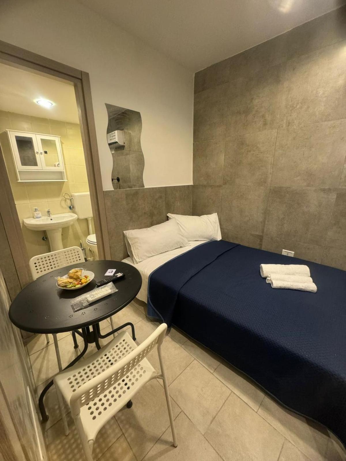 Terrazza Miracoli Napoli Aparthotel Exteriör bild